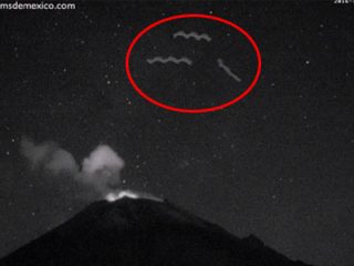 スカイフィッシュがポポカテペトル山に出現! クネクネUFOか、巨大な未確認生物か?
