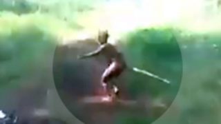 半裸の小人、スマトラ島で撮影成功! 伝説のピグミー「マンテ族」か?