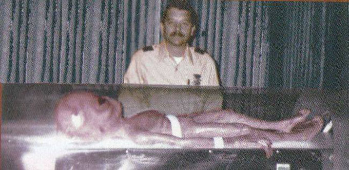 ロズウェル事件で墜落したUFOの乗っていた宇宙人の死骸