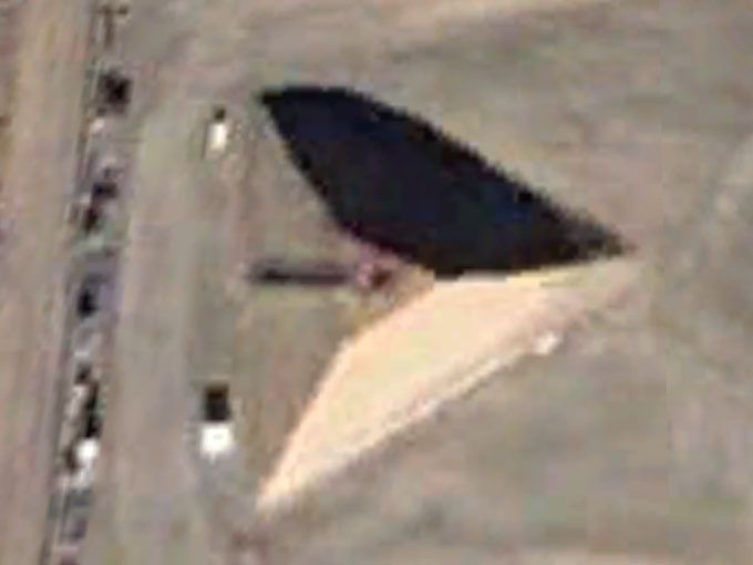 エリア51のピラミッドの拡大写真