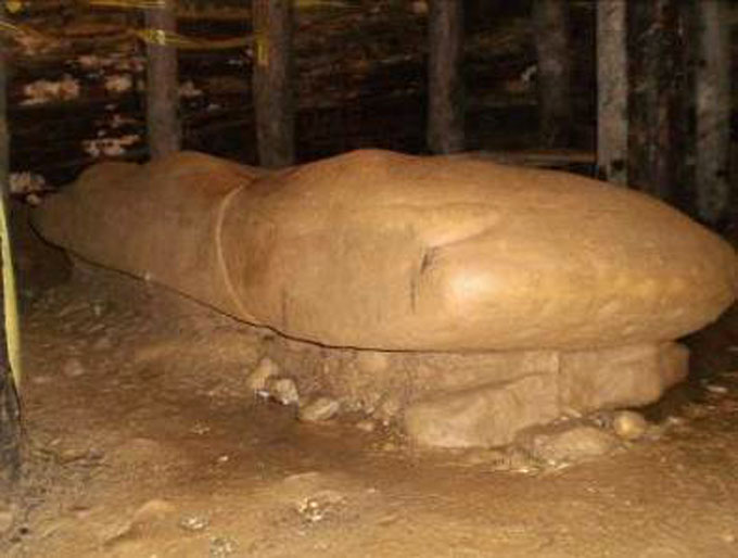ボスニアのピラミッドの地下で発見された陶製彫刻