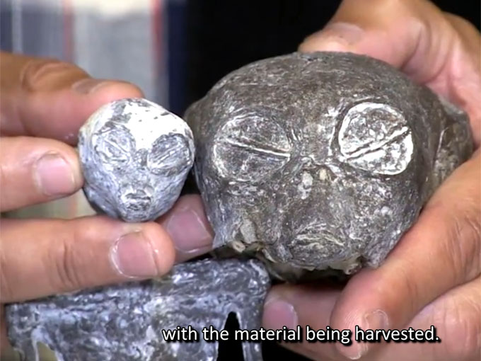 ペルーで発見された宇宙人のようなミイラの顔