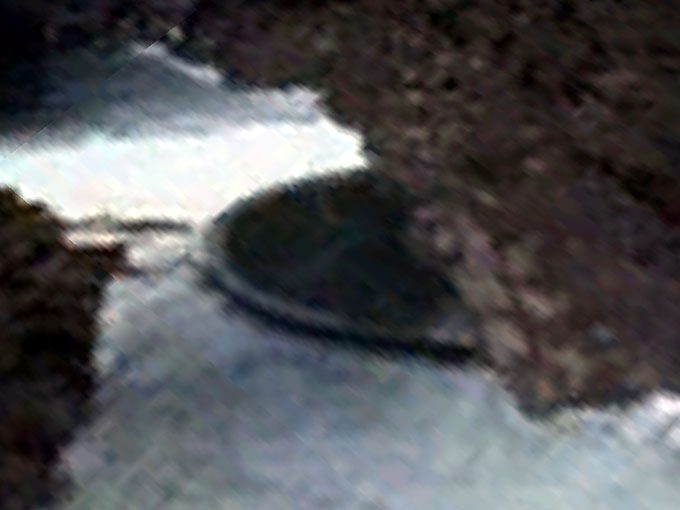 グーグルアースで発見された南極大陸のUFOの拡大写真